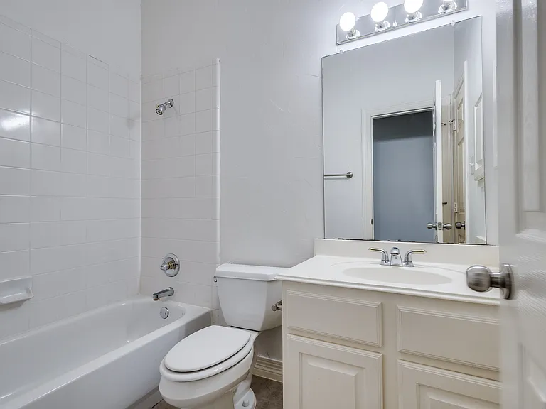 200 Bob O Link Dr — Photo 31