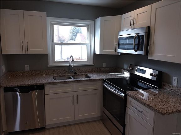 4th image of 755 Moline St