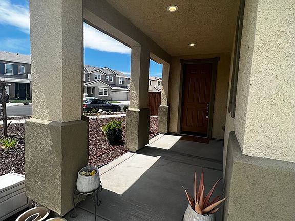 4th image of 1404 Friendly Valley Ln