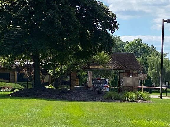 4th image of 31275 Applewood Ln