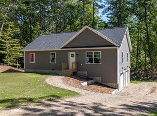 92 Crescent Dr, Waterboro, ME 04061