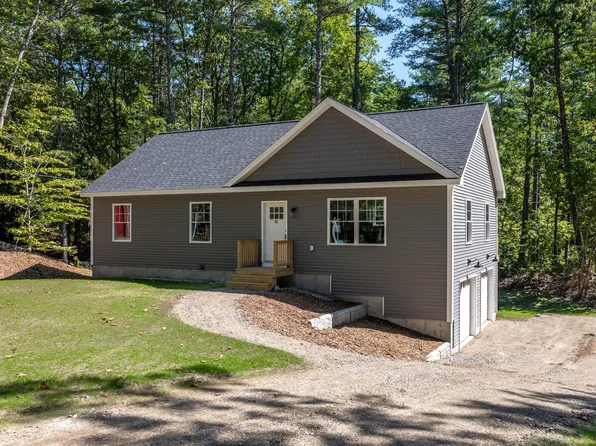 92 Crescent Drive, Waterboro, ME 04061