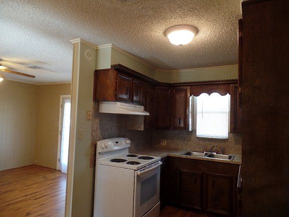 2nd image of 2520 California St