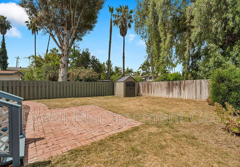 8355 Golden Ave — Photo 4