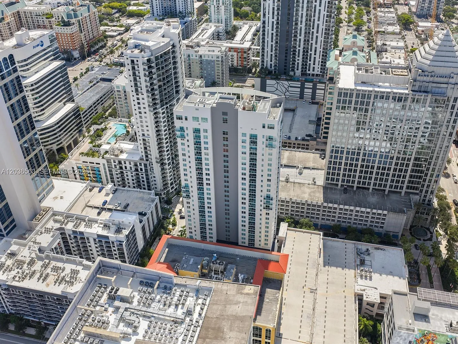 350 Las Olas Place Condo — Photo 2