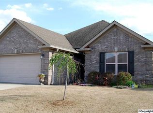 3213 Fieldstone Dr SW, Decatur, AL 35603