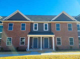 10 Skip Ln, Carlisle, PA 17013