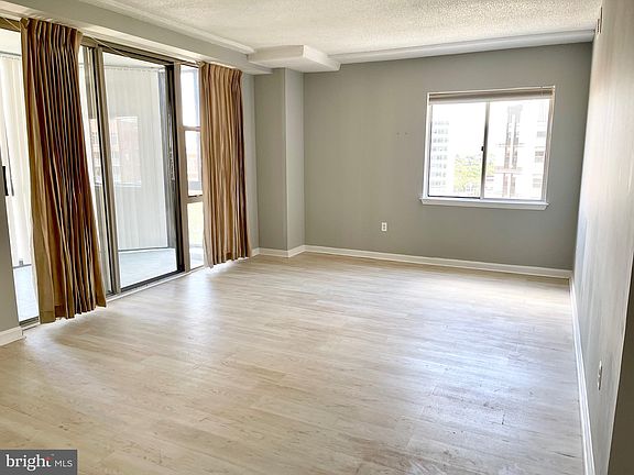 3rd image of 24 Courthouse Sq APT 509