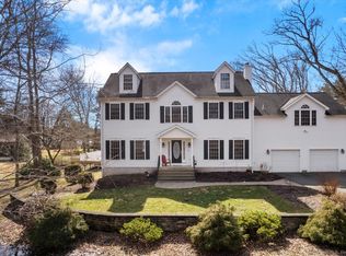 40 Tom Swamp Rd, Hamden, CT 06518