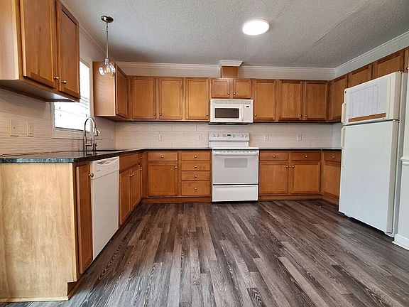 4th image of 4105 Dudleys Grant Dr APT B