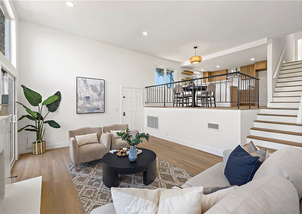 1st image of 2707 Vanderbilt Ln #3