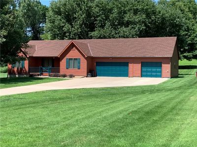 111 SE Moore Rd, Saint Joseph, MO, 64504
