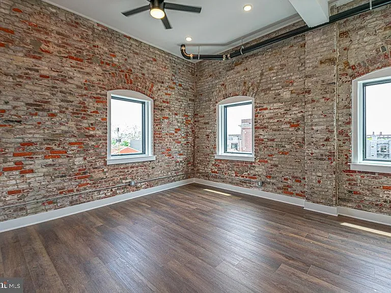 1211 Bainbridge St #4A — Photo 3
