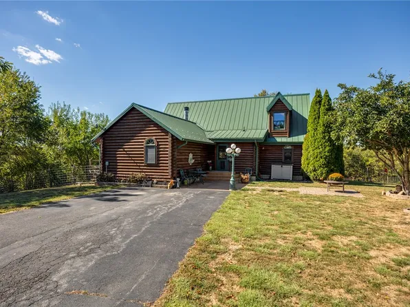 1606 County Highway 11, Beecher City, IL 62414
