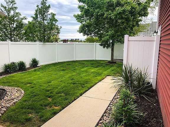 4th image of 2100 Welbeck Ln