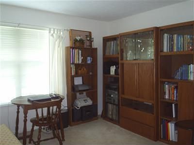 4th image of 19436 Lymans Ln #90