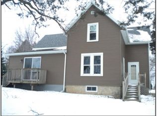 703 S Bridge St, Markesan, WI 53946