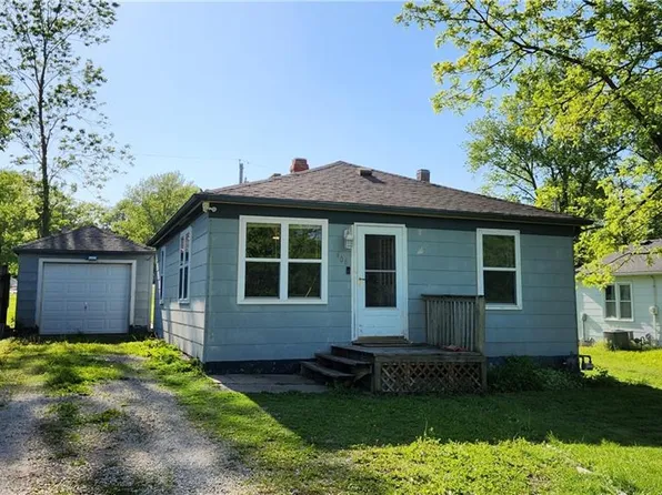 406 Maple St, Lathrop, MO 64465