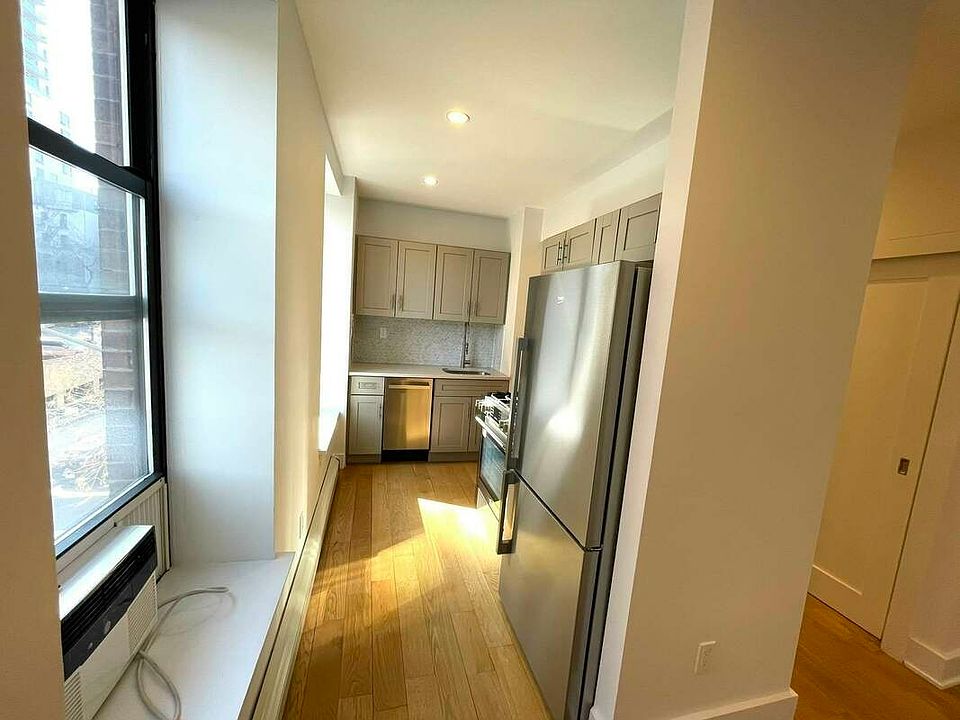 1st image of 301 W 111th St APT 3B