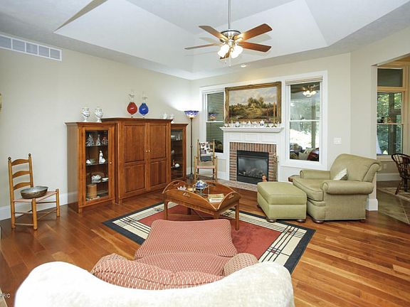 7720 timberview ave-106