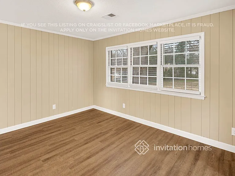 1223 Yuma St — Photo 9