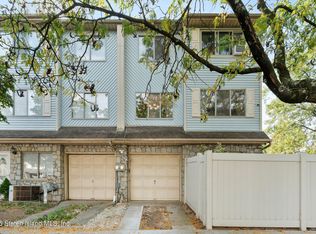 857 Bloomingdale Rd, Staten Island, NY 10309