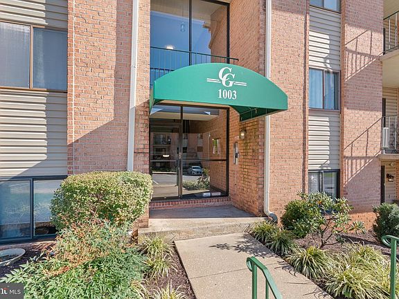 3rd image of 1003 Spring Gate Rd APT 1C