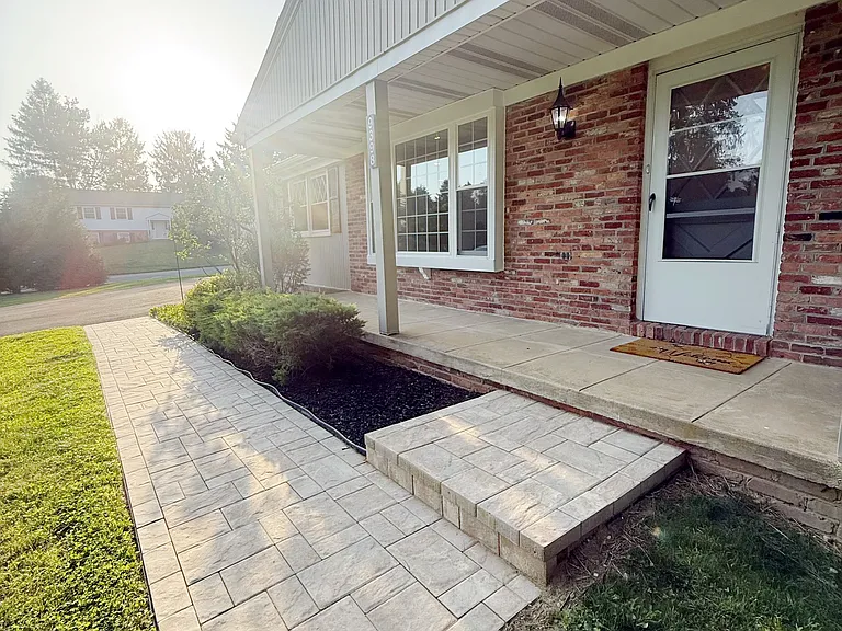 9398 Paulskirk Dr — Photo 33
