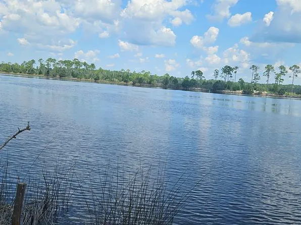612 River Rd, Carrabelle, FL 32322