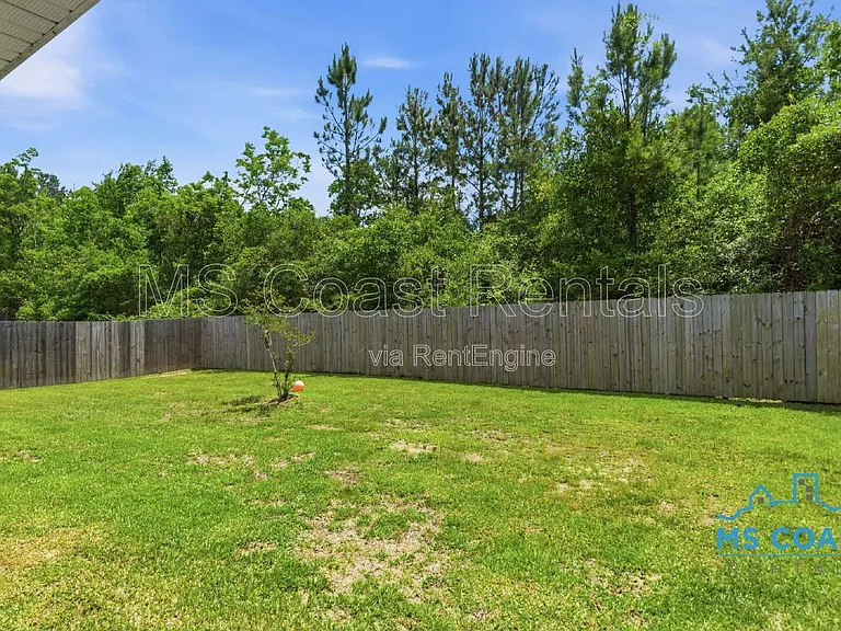 5723 Overland Dr — Photo 24