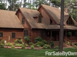 1790 Price Dr, Farmville, VA 23901