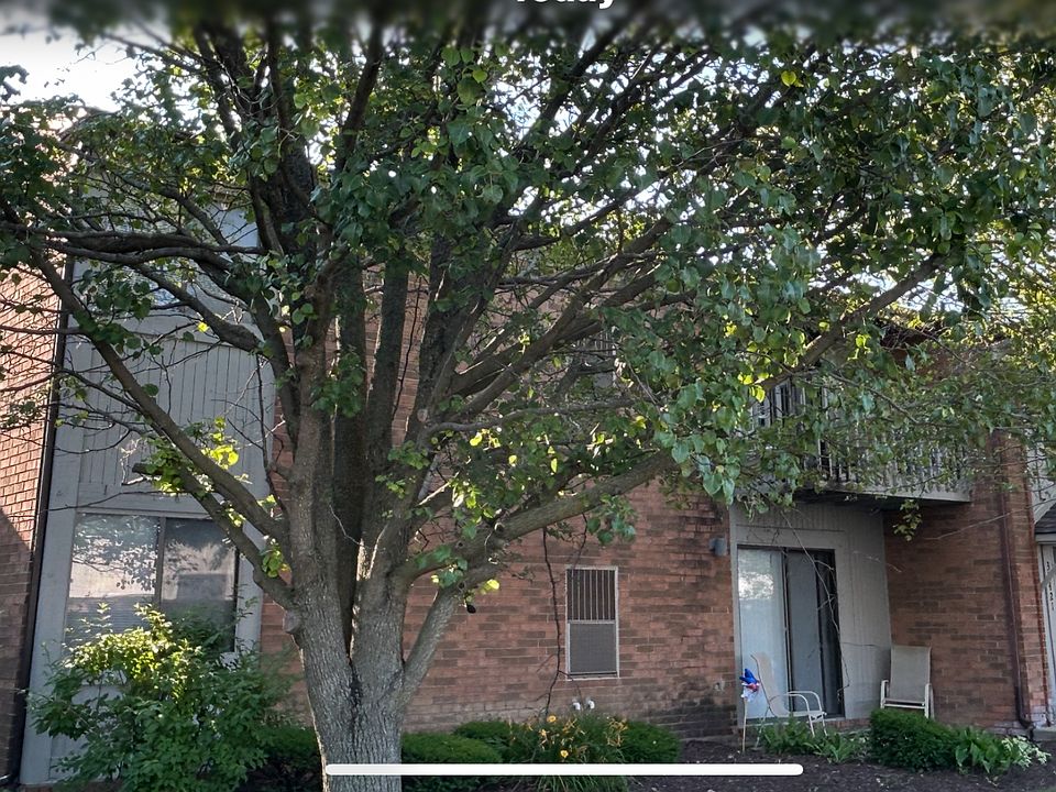 2nd image of 35471 Hickory Woods Dr #0