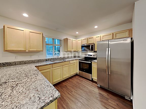 3rd image of 17905 72nd Ave E
