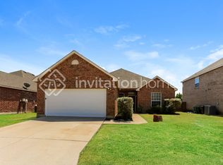 1920 Caddo Springs Dr, Justin, TX 76247