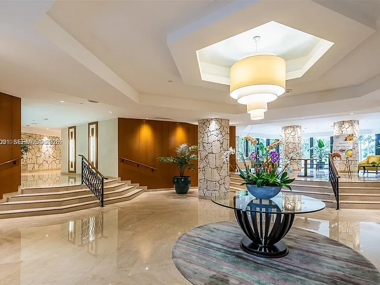 1121 Crandon Blvd #F1107 — Photo 17