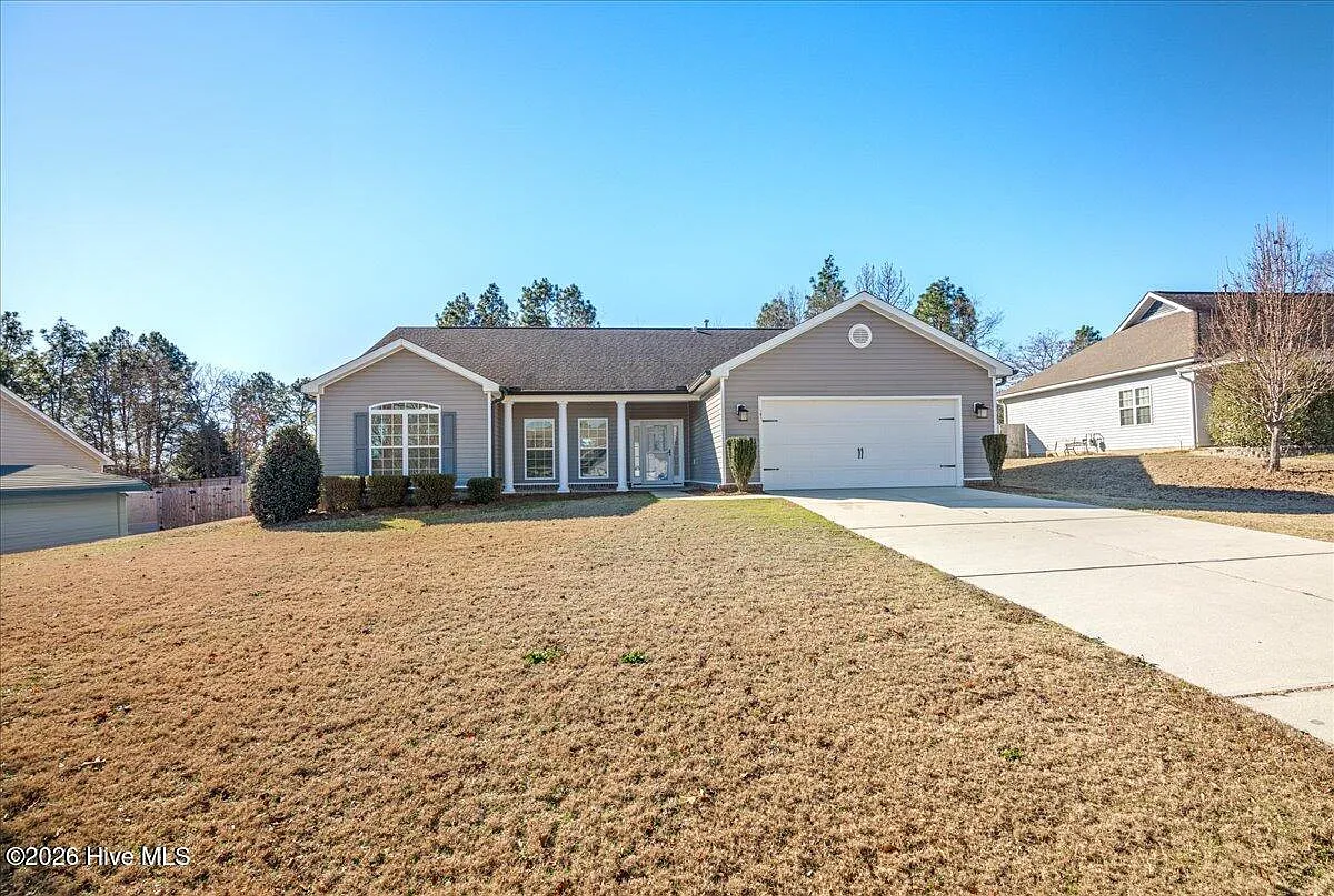 4 bed, 2.0 bath, 1842 sqft, $2,295 — Photo 1