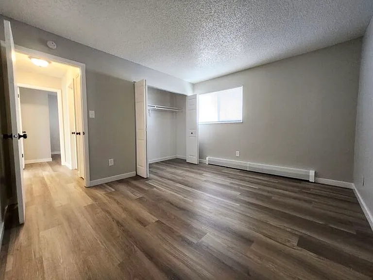 4330 Loomis Ave #2 — Photo 12