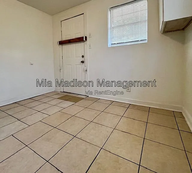211 W 59th St #A — Photo 19
