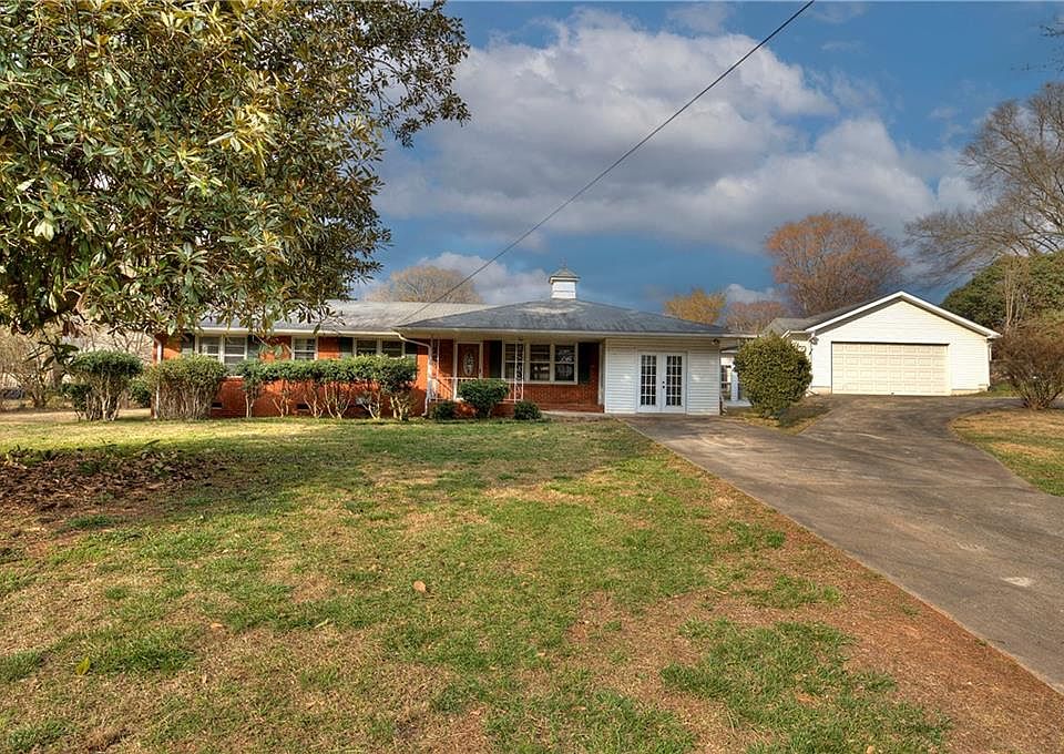 1st image of 117 Davis Dr