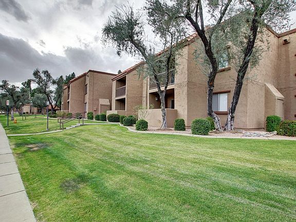 2nd image of 8260 E ARABIAN Trail #178
