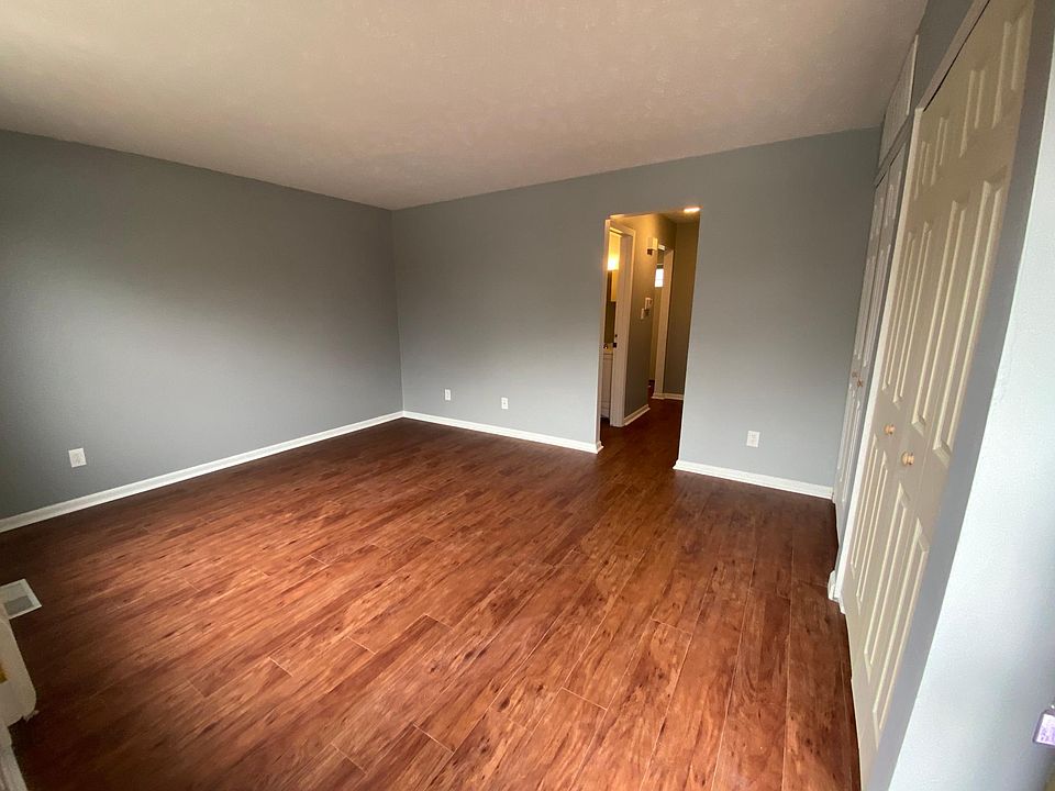 1st image of 2030 Wilmich Dr