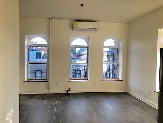 Rented by New York Realty | media 10