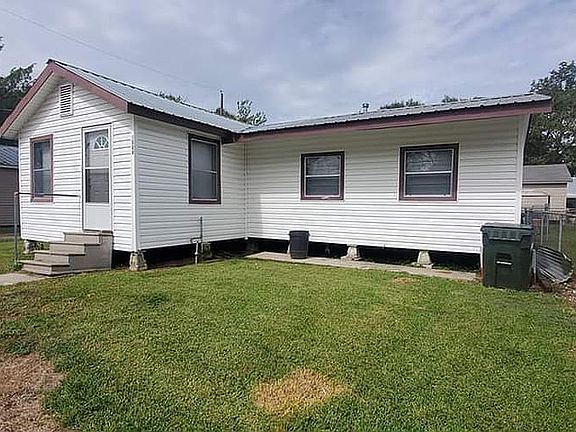 2nd image of 1008 Corinne St