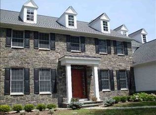 2 Stonebrier Dr, Slingerlands, NY 12159