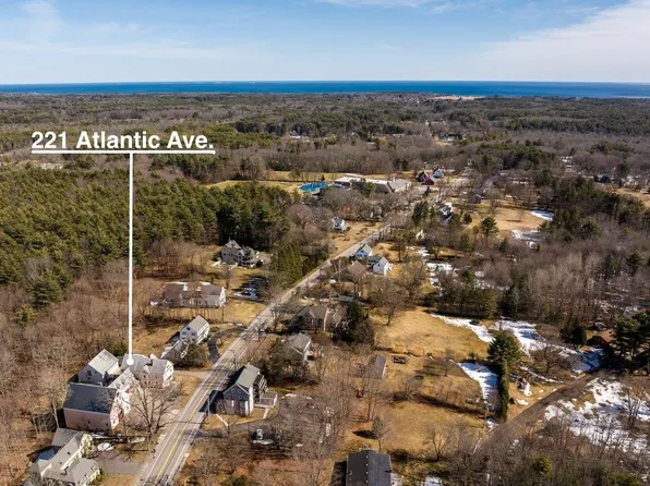 221 Atlantic Avenue, North Hampton, NH 03862