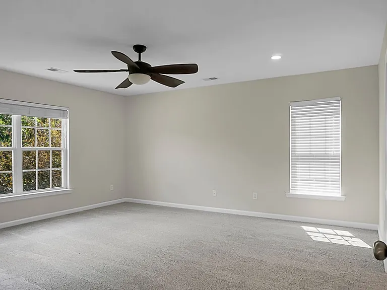 8003 Henderson Rd — Photo 31