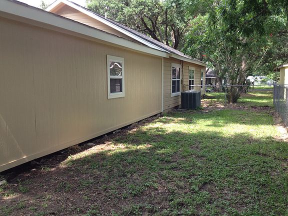 3rd image of 1416 Elm Ave