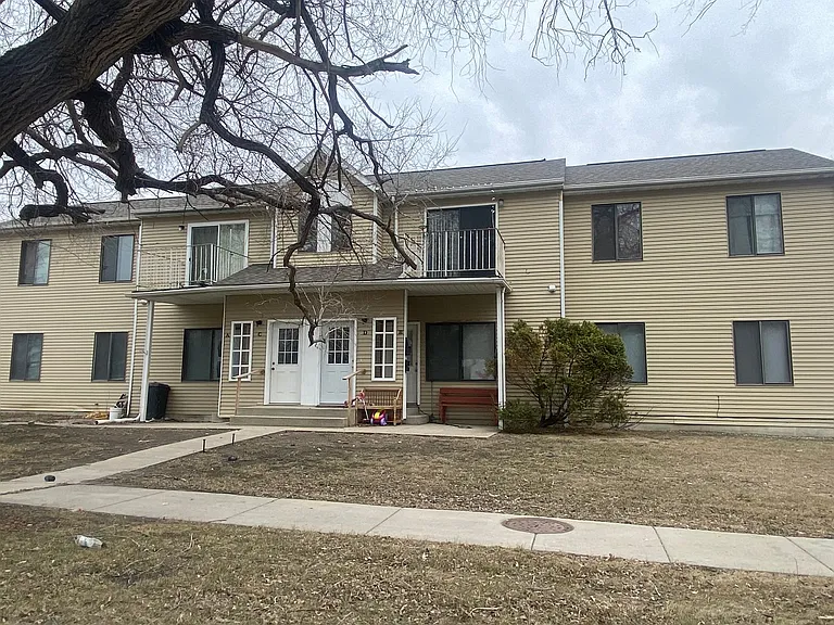 51D Center St — Photo 2