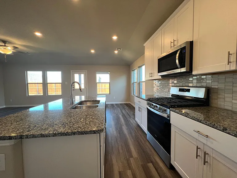 2124 Sun Star Dr — Photo 9