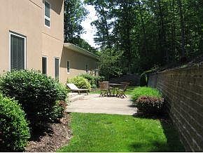 3rd image of 3370 Laurie Brook Dr